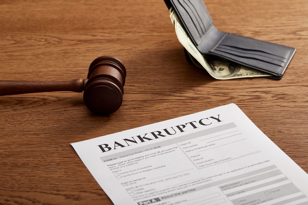 things to consider when hiring a bankruptcy lawyer